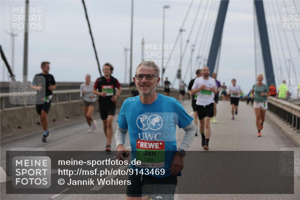 03.10.2025 - Köhlbrandbrückenlauf Jannik Wohlers http://msf.ph/oto/9143469 03.10.2025 15:44:47 Position 1 7283 meine-sportfotos.de