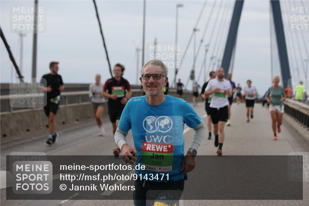 03.10.2025 - Köhlbrandbrückenlauf Jannik Wohlers http://msf.ph/oto/9143471 03.10.2025 15:44:47 Position 1 7283 meine-sportfotos.de