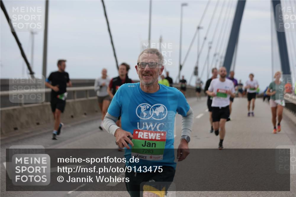 03.10.2025 - Köhlbrandbrückenlauf Jannik Wohlers http://msf.ph/oto/9143475 03.10.2025 15:44:47 Position 1 7283 meine-sportfotos.de