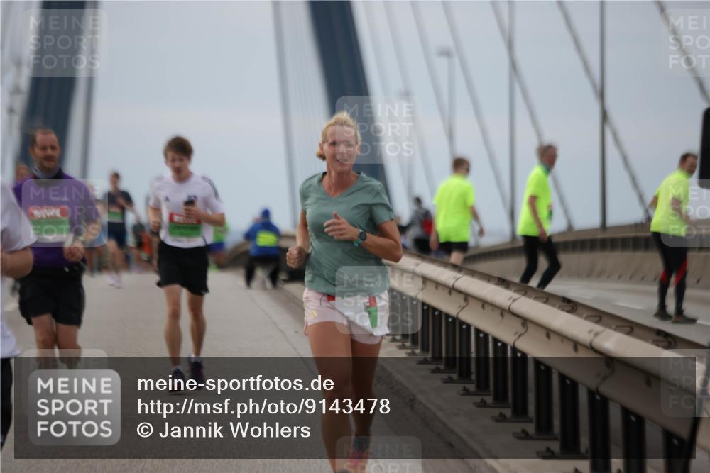 03.10.2025 - Köhlbrandbrückenlauf Jannik Wohlers http://msf.ph/oto/9143478 03.10.2025 15:44:48 Position 1  meine-sportfotos.de