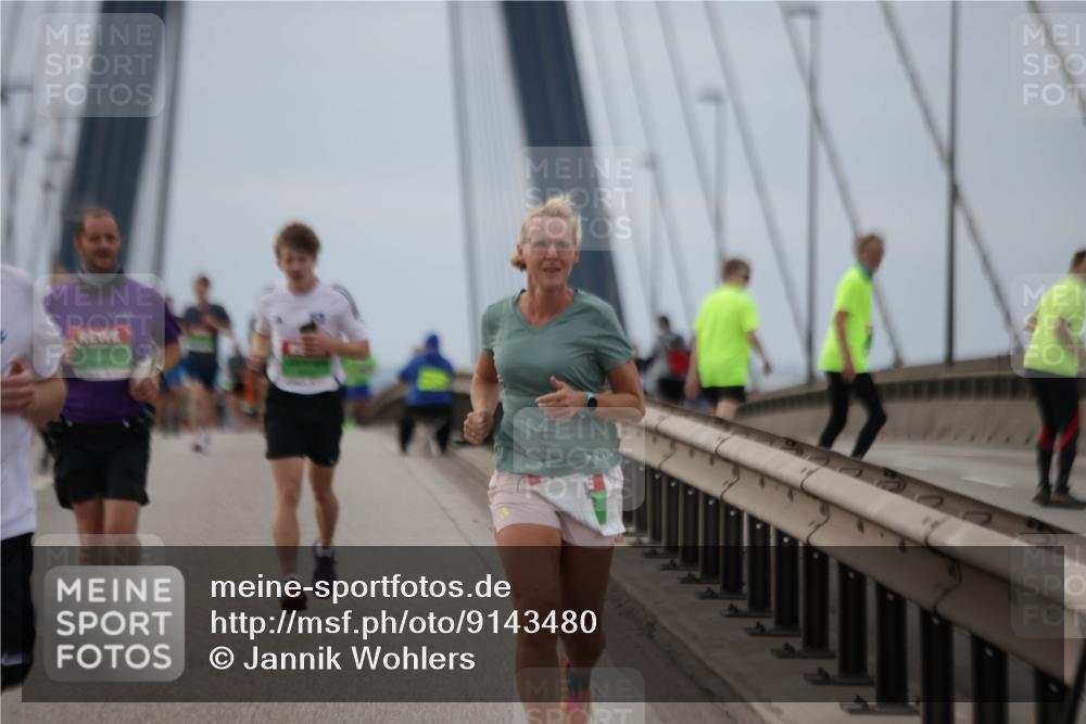 03.10.2025 - Köhlbrandbrückenlauf Jannik Wohlers http://msf.ph/oto/9143480 03.10.2025 15:44:49 Position 1  meine-sportfotos.de