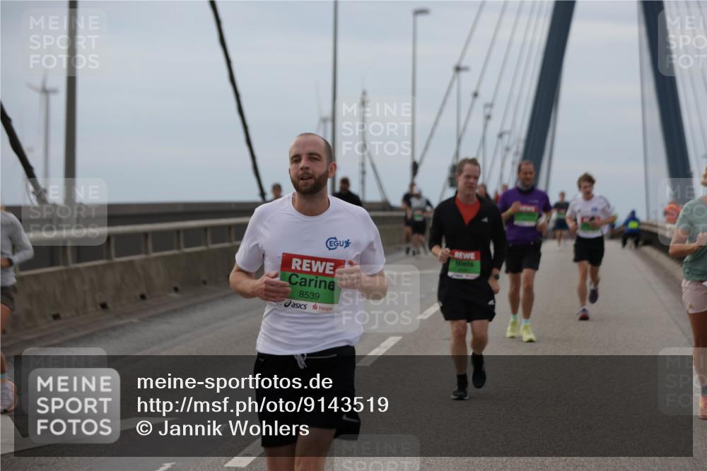 03.10.2025 - Köhlbrandbrückenlauf Jannik Wohlers http://msf.ph/oto/9143519 03.10.2025 15:44:50 Position 1 8539 meine-sportfotos.de