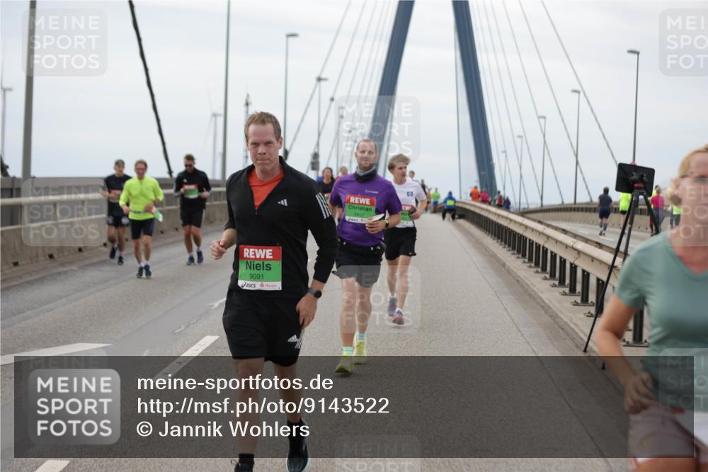 03.10.2025 - Köhlbrandbrückenlauf Jannik Wohlers http://msf.ph/oto/9143522 03.10.2025 15:44:53 Position 1 9091, 9410 meine-sportfotos.de