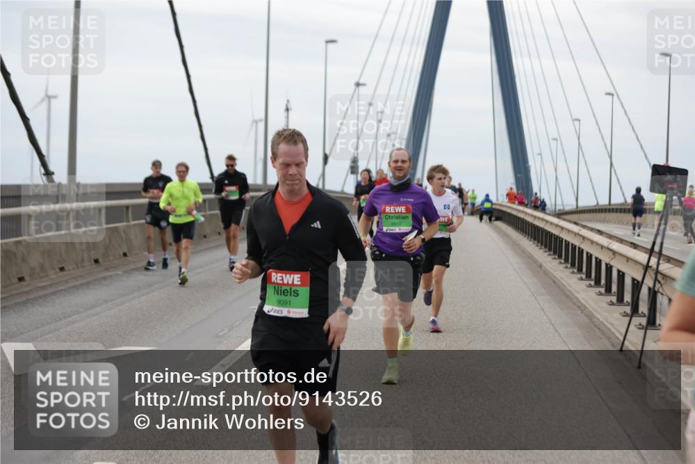 03.10.2025 - Köhlbrandbrückenlauf Jannik Wohlers http://msf.ph/oto/9143526 03.10.2025 15:44:53 Position 1 9091, 9410 meine-sportfotos.de