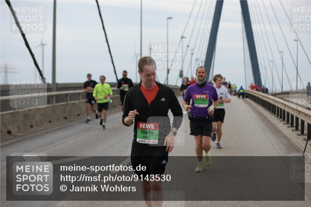 03.10.2025 - Köhlbrandbrückenlauf Jannik Wohlers http://msf.ph/oto/9143530 03.10.2025 15:44:53 Position 1 9091, 9410 meine-sportfotos.de