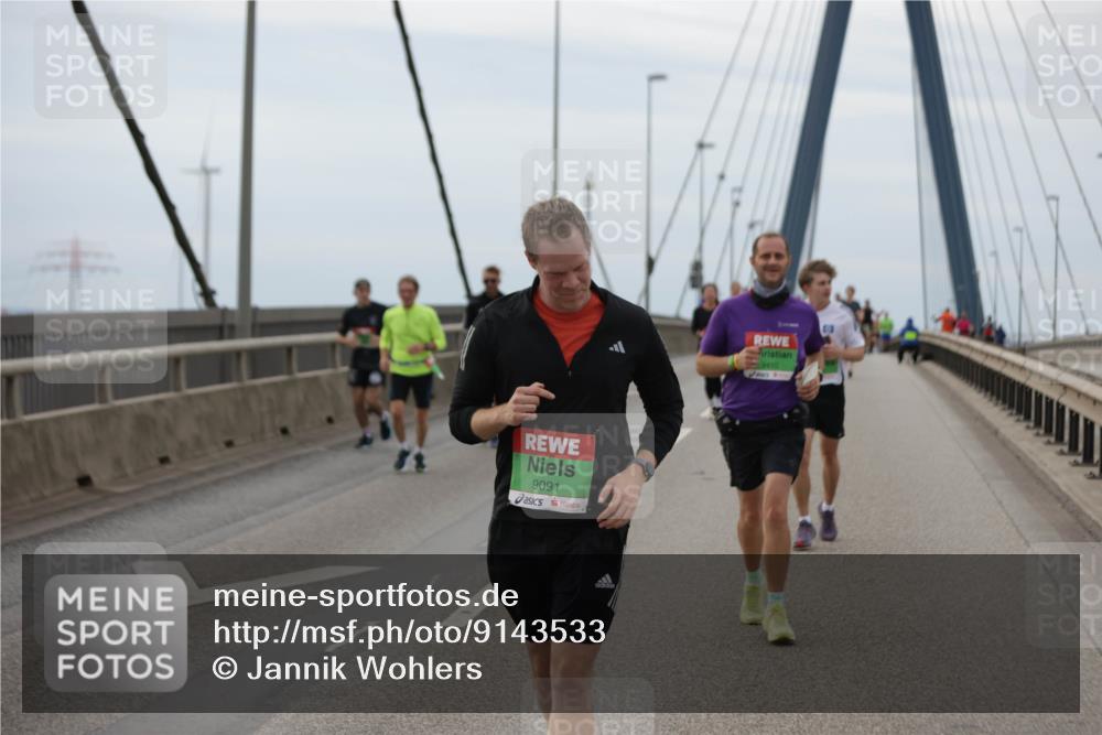 03.10.2025 - Köhlbrandbrückenlauf Jannik Wohlers http://msf.ph/oto/9143533 03.10.2025 15:44:53 Position 1 9091 meine-sportfotos.de