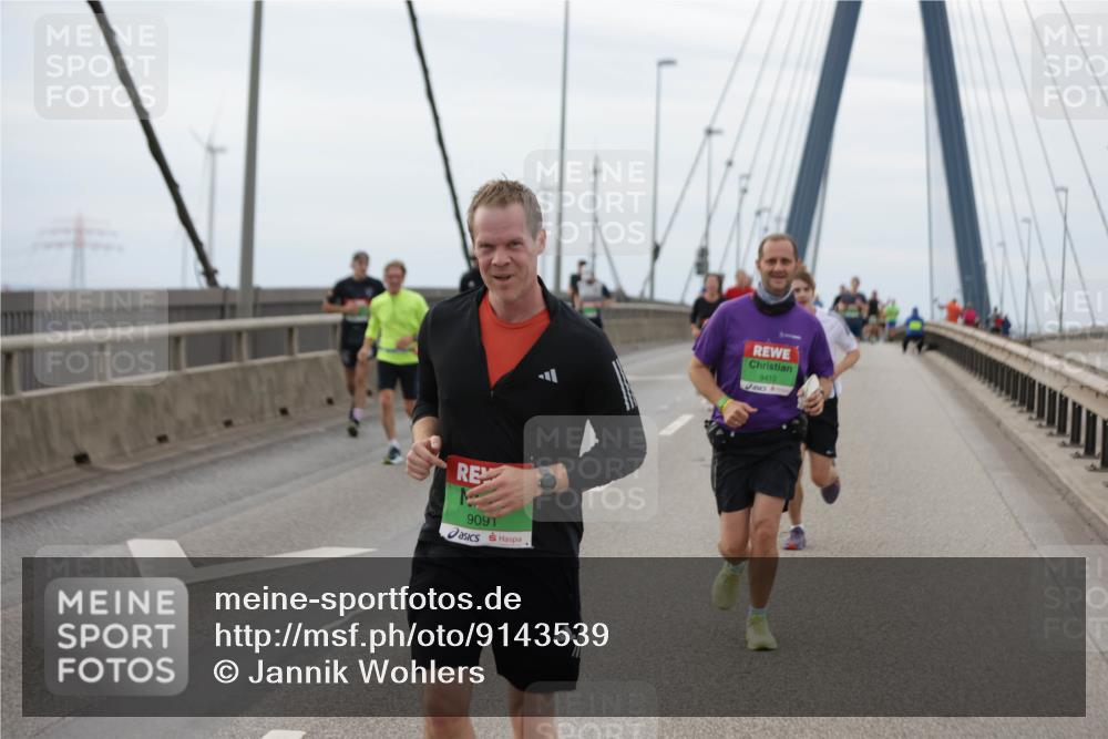 03.10.2025 - Köhlbrandbrückenlauf Jannik Wohlers http://msf.ph/oto/9143539 03.10.2025 15:44:53 Position 1 9091, 9410 meine-sportfotos.de