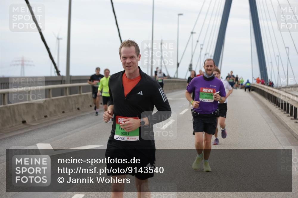 03.10.2025 - Köhlbrandbrückenlauf Jannik Wohlers http://msf.ph/oto/9143540 03.10.2025 15:44:53 Position 1 9091, 9410 meine-sportfotos.de