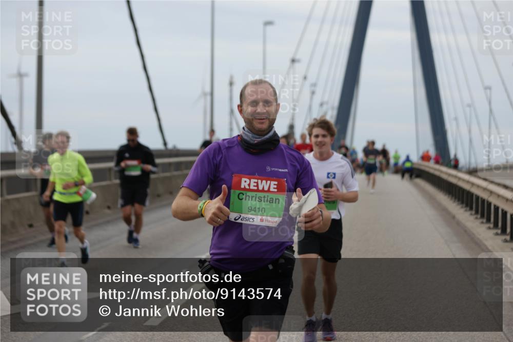 03.10.2025 - Köhlbrandbrückenlauf Jannik Wohlers http://msf.ph/oto/9143574 03.10.2025 15:44:55 Position 1 9410 meine-sportfotos.de