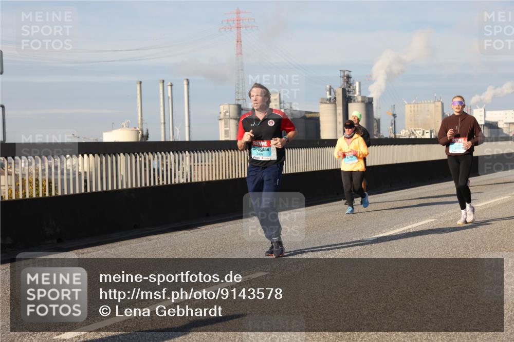 03.10.2025 - Köhlbrandbrückenlauf Lena Gebhardt http://msf.ph/oto/9143578 03.10.2025 10:01:25 Position 2 3407 meine-sportfotos.de