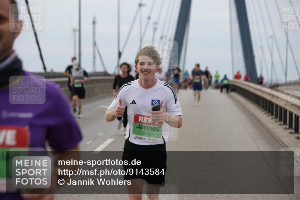 03.10.2025 - Köhlbrandbrückenlauf Jannik Wohlers http://msf.ph/oto/9143584 03.10.2025 15:44:56 Position 1 9543 meine-sportfotos.de