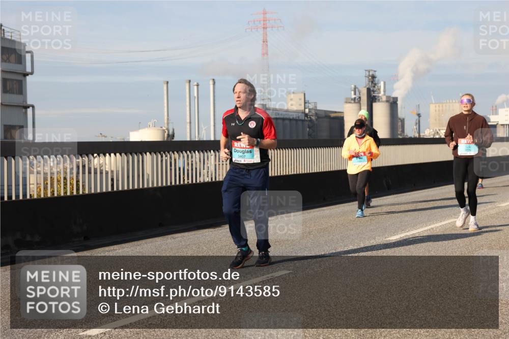 03.10.2025 - Köhlbrandbrückenlauf Lena Gebhardt http://msf.ph/oto/9143585 03.10.2025 10:01:26 Position 2 3407 meine-sportfotos.de