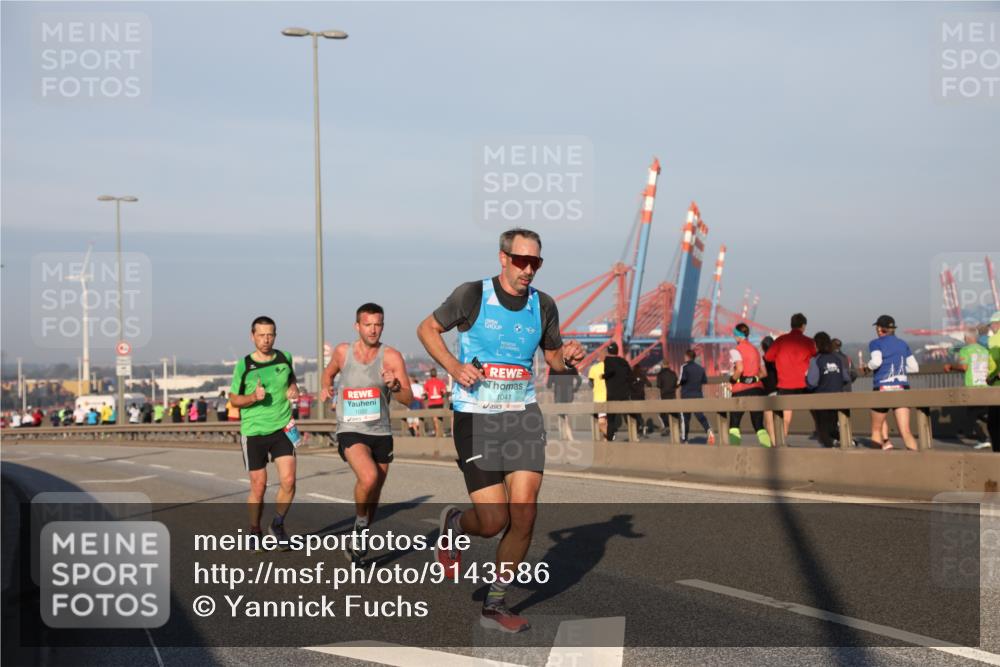 03.10.2025 - Köhlbrandbrückenlauf Yannick Fuchs http://msf.ph/oto/9143586 03.10.2025 08:30:47 Position 2 1041 meine-sportfotos.de