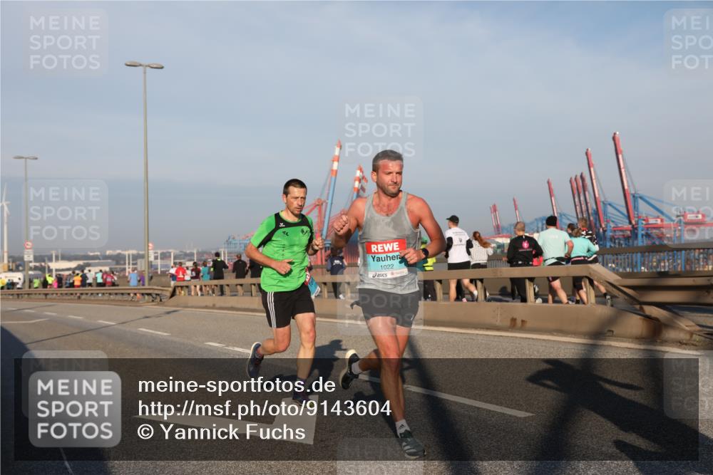 03.10.2025 - Köhlbrandbrückenlauf Yannick Fuchs http://msf.ph/oto/9143604 03.10.2025 08:30:48 Position 2 1022 meine-sportfotos.de