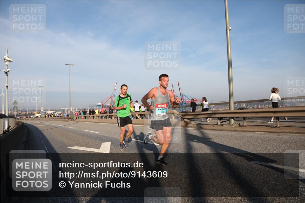 03.10.2025 - Köhlbrandbrückenlauf Yannick Fuchs http://msf.ph/oto/9143609 03.10.2025 08:30:49 Position 2 1022 meine-sportfotos.de