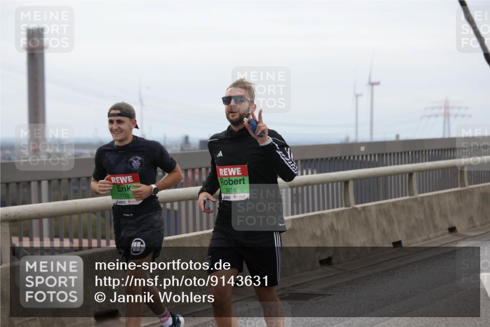03.10.2025 - Köhlbrandbrückenlauf Jannik Wohlers http://msf.ph/oto/9143631 03.10.2025 15:44:59 Position 1 7112, 9216, 978 meine-sportfotos.de