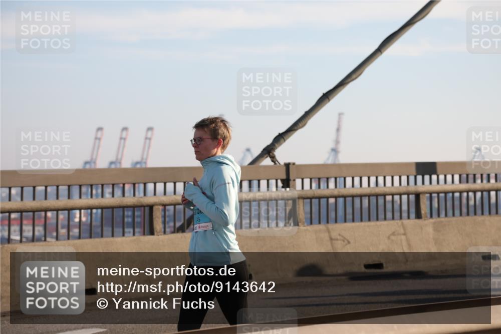 03.10.2025 - Köhlbrandbrückenlauf Yannick Fuchs http://msf.ph/oto/9143642 03.10.2025 08:31:02 Position 2 45 meine-sportfotos.de