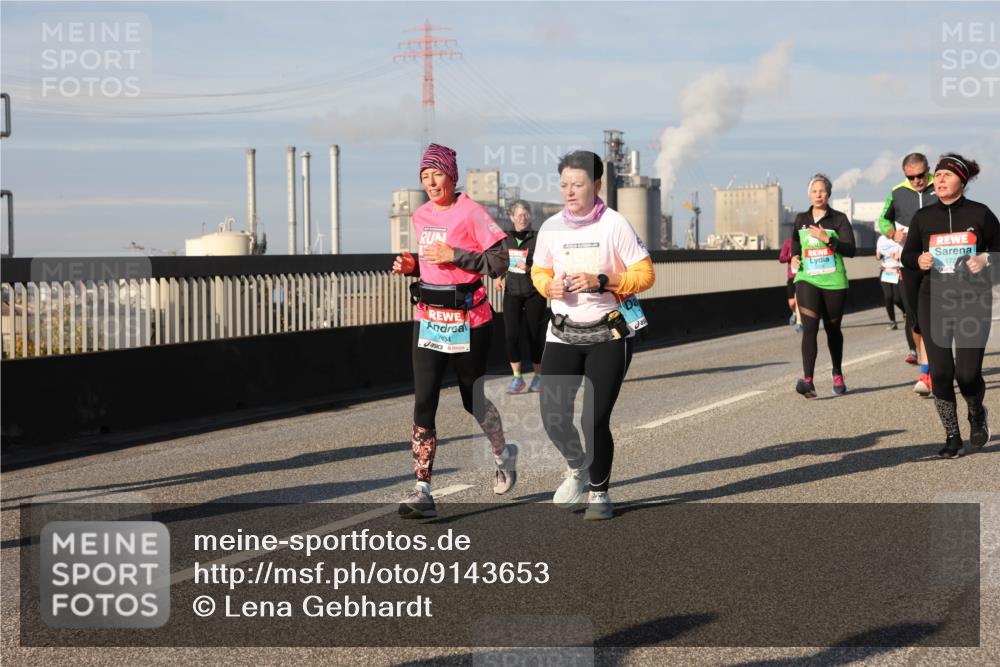 03.10.2025 - Köhlbrandbrückenlauf Lena Gebhardt http://msf.ph/oto/9143653 03.10.2025 10:01:29 Position 2 04 meine-sportfotos.de