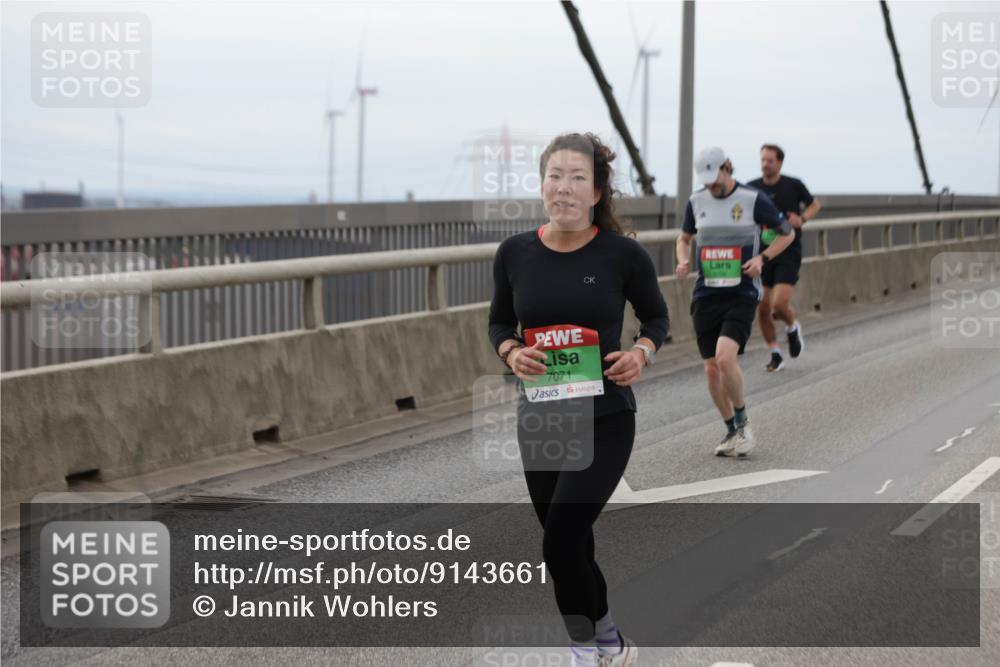 03.10.2025 - Köhlbrandbrückenlauf Jannik Wohlers http://msf.ph/oto/9143661 03.10.2025 15:45:00 Position 1 7071 meine-sportfotos.de