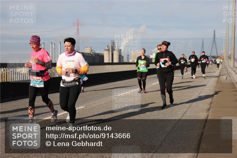 03.10.2025 - Köhlbrandbrückenlauf Lena Gebhardt http://msf.ph/oto/9143666 03.10.2025 10:01:30 Position 2 04 meine-sportfotos.de