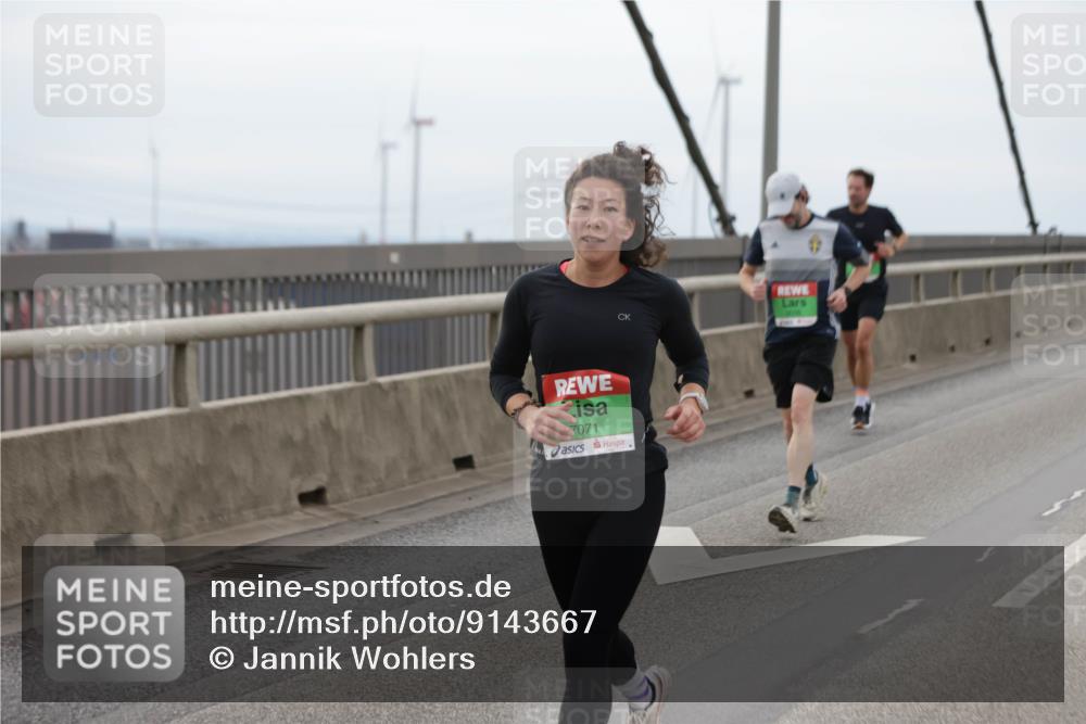 03.10.2025 - Köhlbrandbrückenlauf Jannik Wohlers http://msf.ph/oto/9143667 03.10.2025 15:45:00 Position 1 7071 meine-sportfotos.de