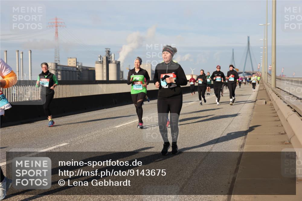 03.10.2025 - Köhlbrandbrückenlauf Lena Gebhardt http://msf.ph/oto/9143675 03.10.2025 10:01:30 Position 2  meine-sportfotos.de