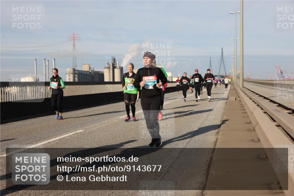 03.10.2025 - Köhlbrandbrückenlauf Lena Gebhardt http://msf.ph/oto/9143677 03.10.2025 10:01:31 Position 2 1723 meine-sportfotos.de