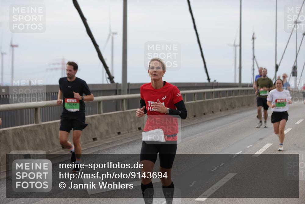 03.10.2025 - Köhlbrandbrückenlauf Jannik Wohlers http://msf.ph/oto/9143694 03.10.2025 15:45:02 Position 1  meine-sportfotos.de