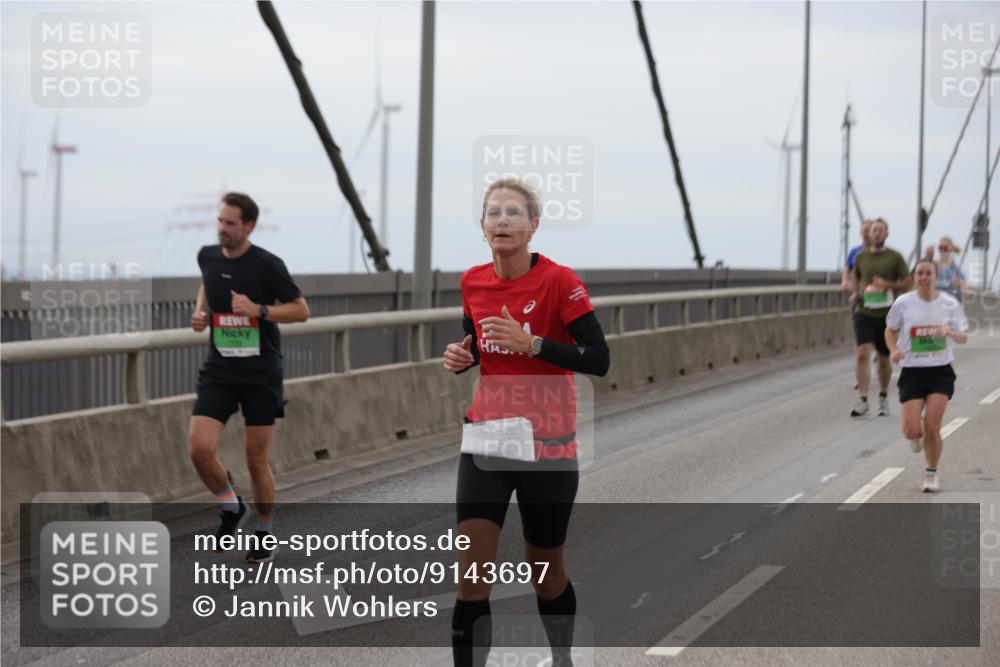 03.10.2025 - Köhlbrandbrückenlauf Jannik Wohlers http://msf.ph/oto/9143697 03.10.2025 15:45:02 Position 1  meine-sportfotos.de