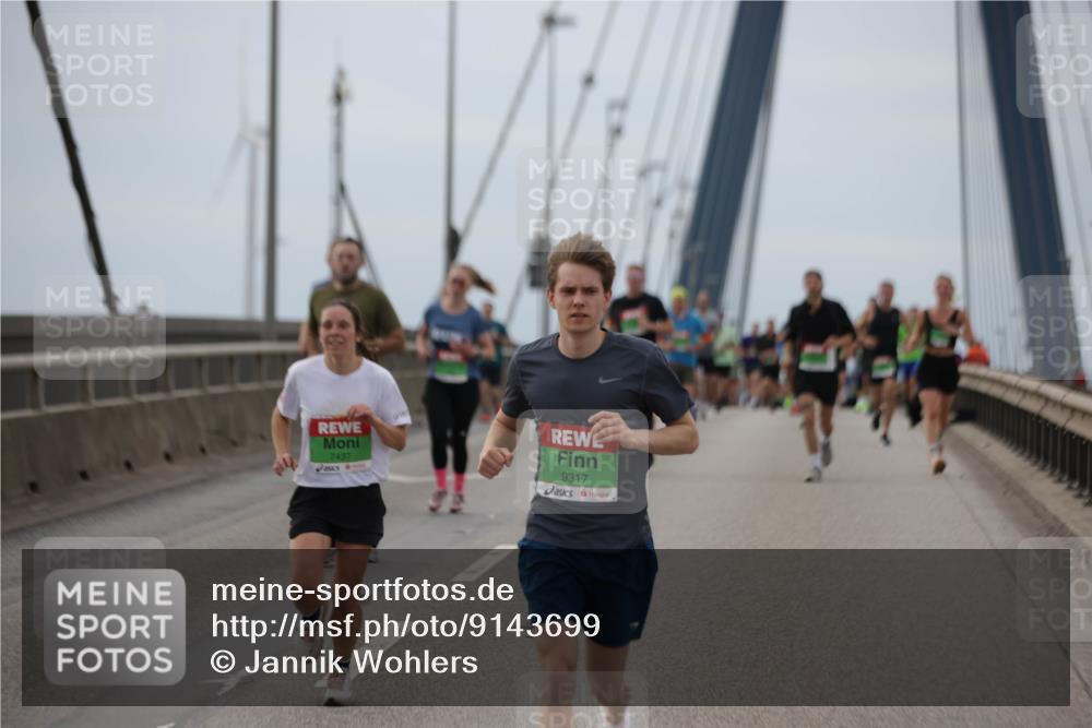 03.10.2025 - Köhlbrandbrückenlauf Jannik Wohlers http://msf.ph/oto/9143699 03.10.2025 15:45:03 Position 1 7437, 9317 meine-sportfotos.de
