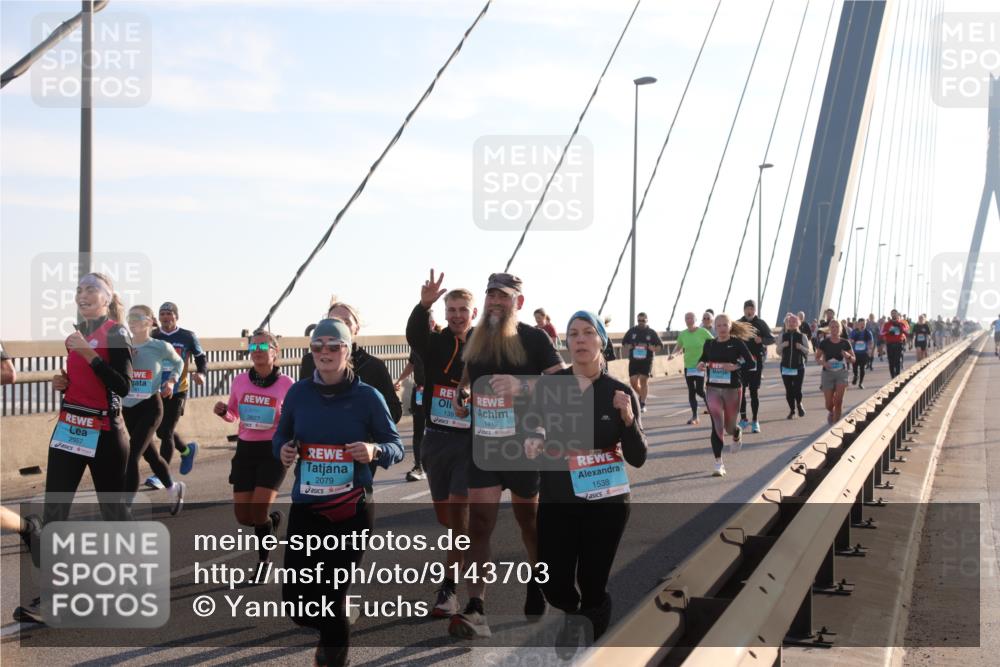 03.10.2025 - Köhlbrandbrückenlauf Yannick Fuchs http://msf.ph/oto/9143703 03.10.2025 08:31:09 Position 2 2957, 2079, 139, 1419, 1538 meine-sportfotos.de