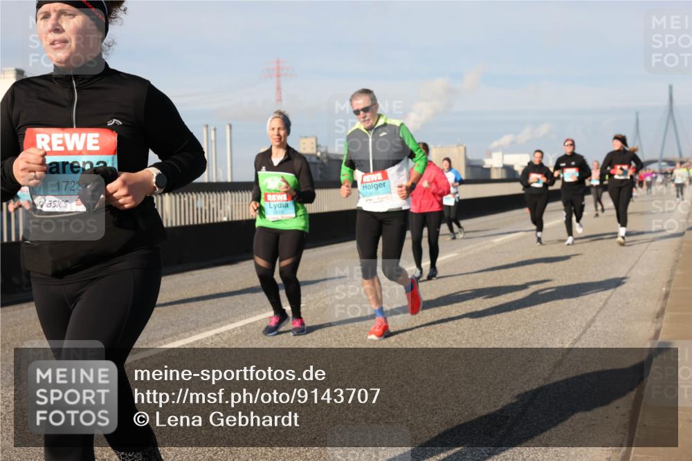 03.10.2025 - Köhlbrandbrückenlauf Lena Gebhardt http://msf.ph/oto/9143707 03.10.2025 10:01:32 Position 2 1723 meine-sportfotos.de