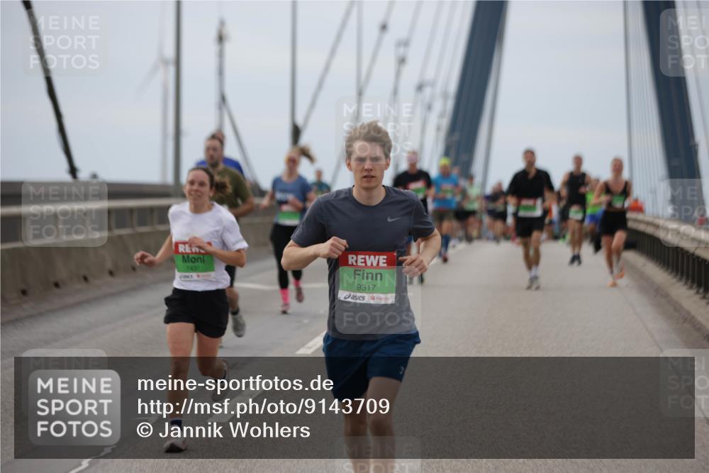 03.10.2025 - Köhlbrandbrückenlauf Jannik Wohlers http://msf.ph/oto/9143709 03.10.2025 15:45:03 Position 1 7437, 9317 meine-sportfotos.de