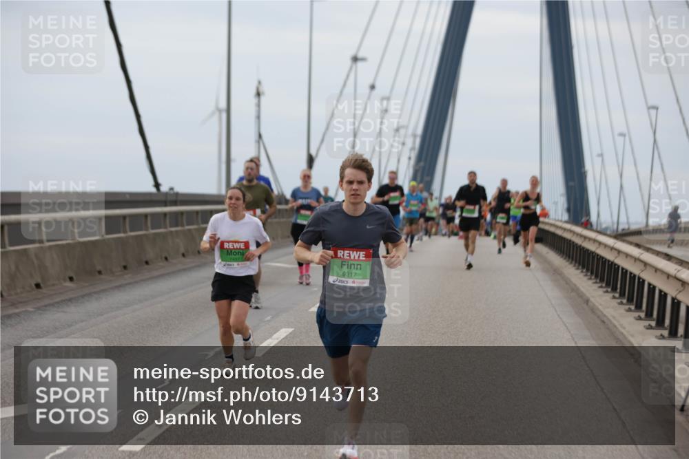 03.10.2025 - Köhlbrandbrückenlauf Jannik Wohlers http://msf.ph/oto/9143713 03.10.2025 15:45:03 Position 1 7437, 9317 meine-sportfotos.de