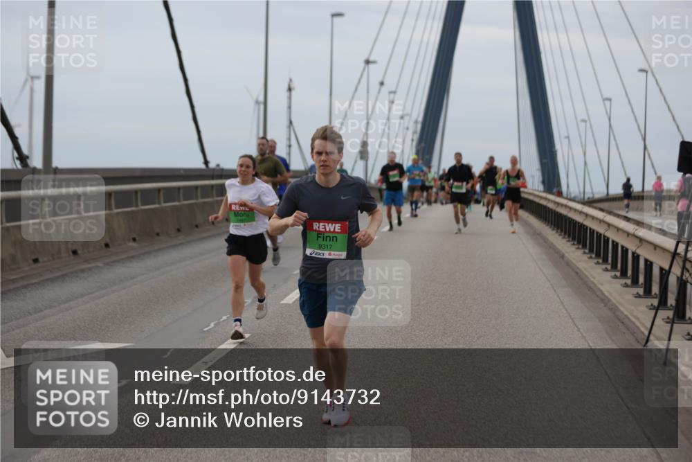 03.10.2025 - Köhlbrandbrückenlauf Jannik Wohlers http://msf.ph/oto/9143732 03.10.2025 15:45:04 Position 1 9317 meine-sportfotos.de