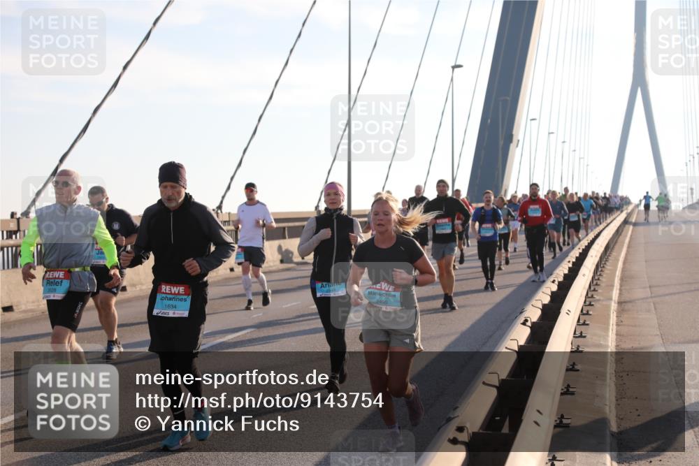 03.10.2025 - Köhlbrandbrückenlauf Yannick Fuchs http://msf.ph/oto/9143754 03.10.2025 08:31:14 Position 2 3528, 1634, 2499 meine-sportfotos.de