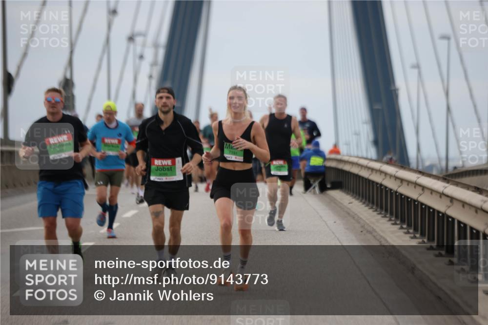 03.10.2025 - Köhlbrandbrückenlauf Jannik Wohlers http://msf.ph/oto/9143773 03.10.2025 15:45:07 Position 1 9099, 7191 meine-sportfotos.de