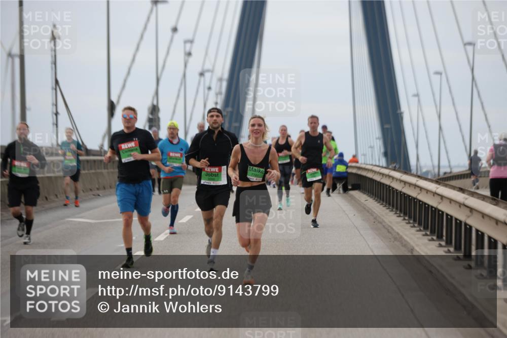 03.10.2025 - Köhlbrandbrückenlauf Jannik Wohlers http://msf.ph/oto/9143799 03.10.2025 15:45:08 Position 1 7191 meine-sportfotos.de