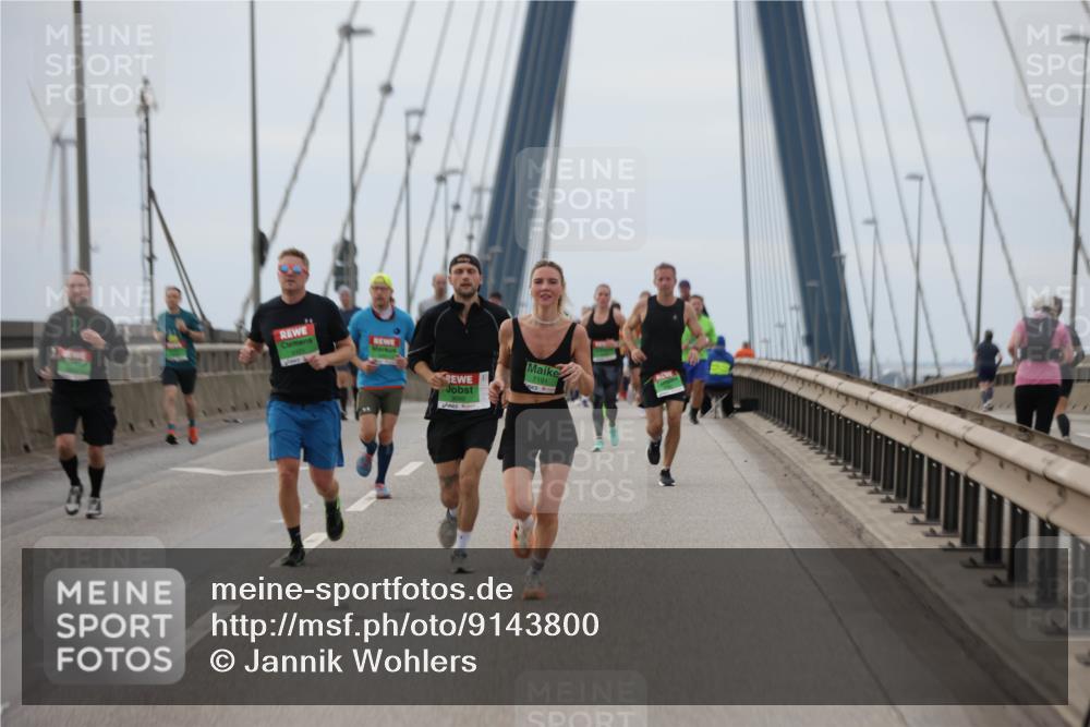 03.10.2025 - Köhlbrandbrückenlauf Jannik Wohlers http://msf.ph/oto/9143800 03.10.2025 15:45:08 Position 1 7191 meine-sportfotos.de
