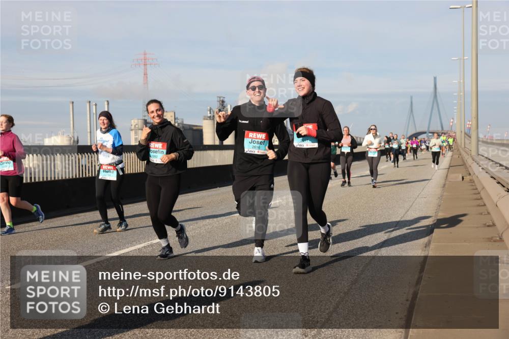 03.10.2025 - Köhlbrandbrückenlauf Lena Gebhardt http://msf.ph/oto/9143805 03.10.2025 10:01:36 Position 2 41, 1992, 2616 meine-sportfotos.de