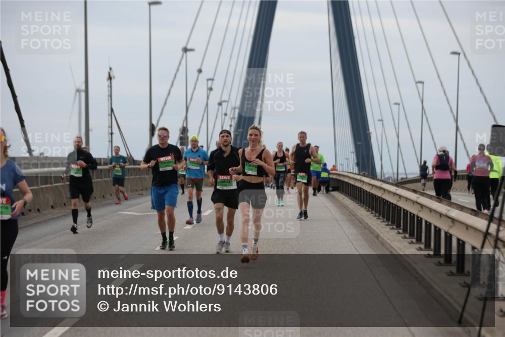 03.10.2025 - Köhlbrandbrückenlauf Jannik Wohlers http://msf.ph/oto/9143806 03.10.2025 15:45:08 Position 1 7191 meine-sportfotos.de