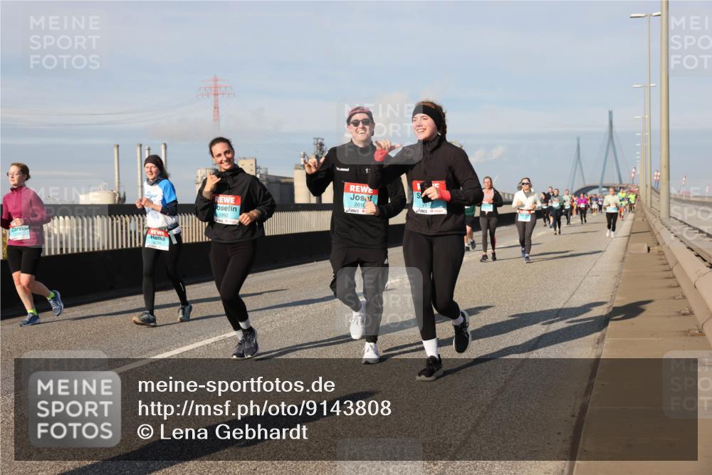03.10.2025 - Köhlbrandbrückenlauf Lena Gebhardt http://msf.ph/oto/9143808 03.10.2025 10:01:36 Position 2 2616, 1992 meine-sportfotos.de