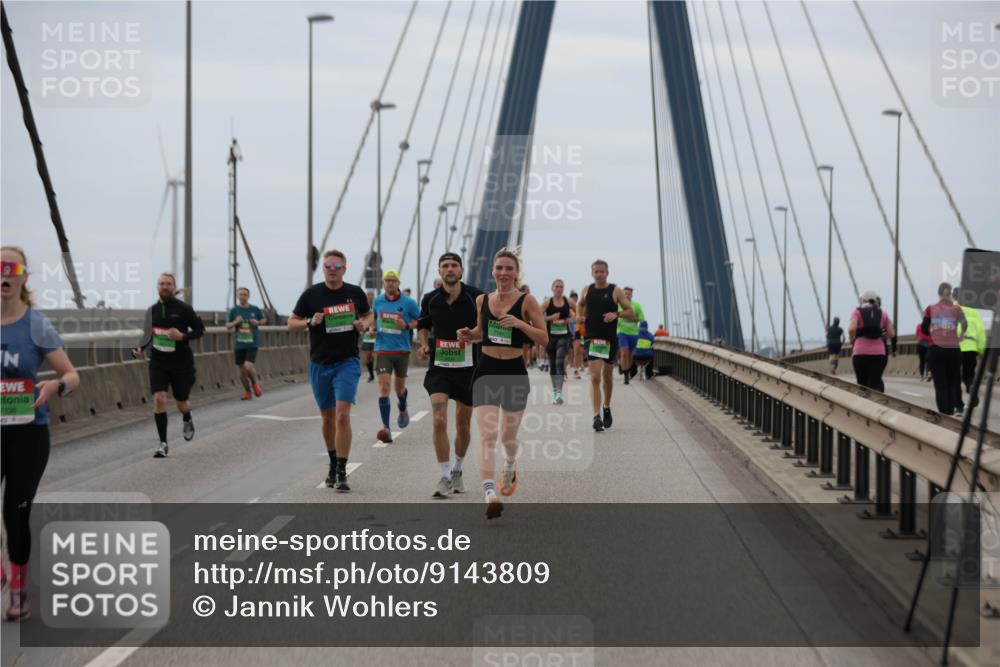 03.10.2025 - Köhlbrandbrückenlauf Jannik Wohlers http://msf.ph/oto/9143809 03.10.2025 15:45:08 Position 1 7191 meine-sportfotos.de