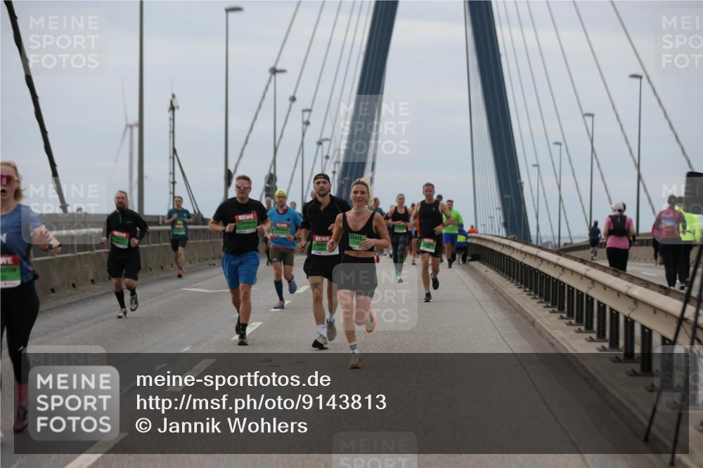 03.10.2025 - Köhlbrandbrückenlauf Jannik Wohlers http://msf.ph/oto/9143813 03.10.2025 15:45:08 Position 1 719 meine-sportfotos.de