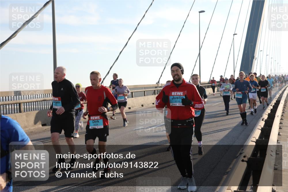 03.10.2025 - Köhlbrandbrückenlauf Yannick Fuchs http://msf.ph/oto/9143822 03.10.2025 08:31:20 Position 2 3028, 3216 meine-sportfotos.de
