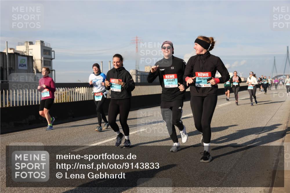 03.10.2025 - Köhlbrandbrückenlauf Lena Gebhardt http://msf.ph/oto/9143833 03.10.2025 10:01:36 Position 2 13, 1992, 2616, 2617 meine-sportfotos.de