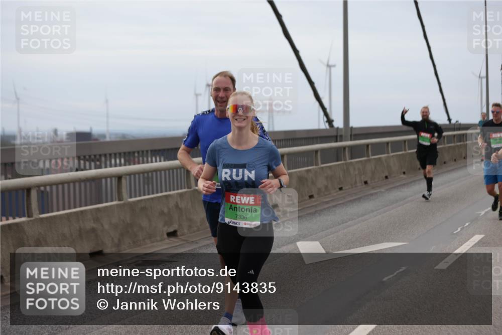 03.10.2025 - Köhlbrandbrückenlauf Jannik Wohlers http://msf.ph/oto/9143835 03.10.2025 15:45:11 Position 1 2024, 7336 meine-sportfotos.de