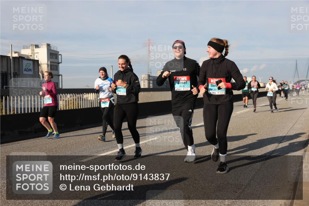 03.10.2025 - Köhlbrandbrückenlauf Lena Gebhardt http://msf.ph/oto/9143837 03.10.2025 10:01:36 Position 2 41, 1992, 13, 2616, 261 meine-sportfotos.de
