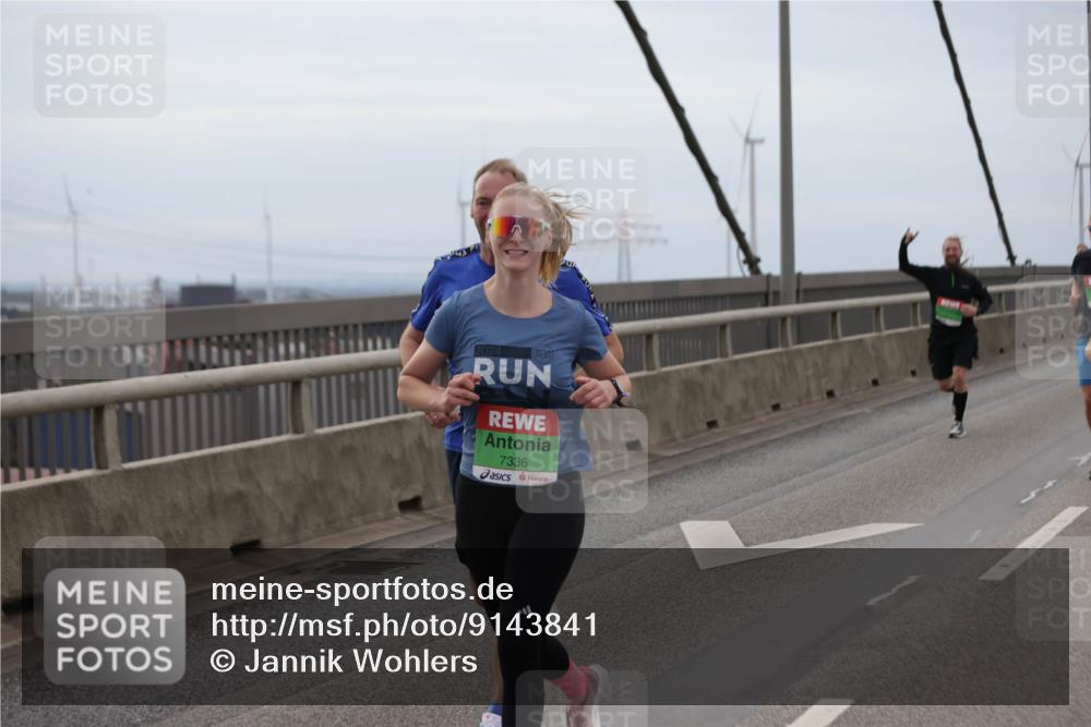 03.10.2025 - Köhlbrandbrückenlauf Jannik Wohlers http://msf.ph/oto/9143841 03.10.2025 15:45:11 Position 1 2024, 7336 meine-sportfotos.de