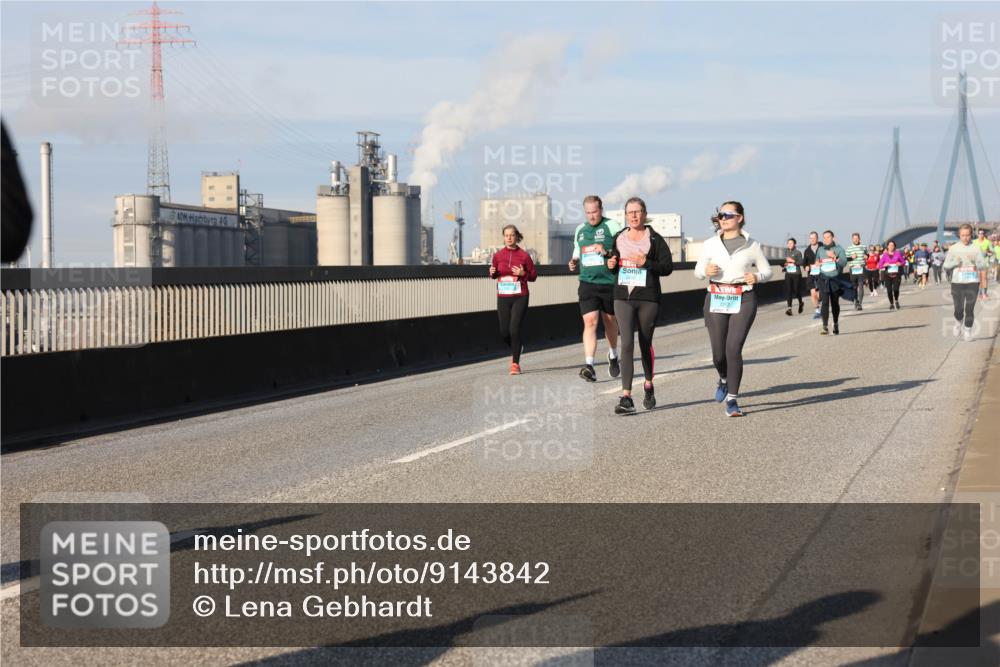 03.10.2025 - Köhlbrandbrückenlauf Lena Gebhardt http://msf.ph/oto/9143842 03.10.2025 10:01:37 Position 2  meine-sportfotos.de